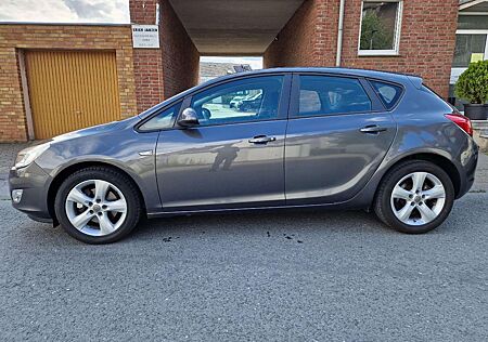 Opel Astra 1,6i Turbo/3Jhre Garantie+TÜV+Inspektion n