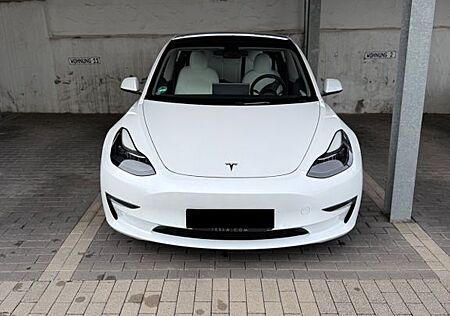 Tesla Model 3 LR - weiß/weiß - 97.000 km - FSD