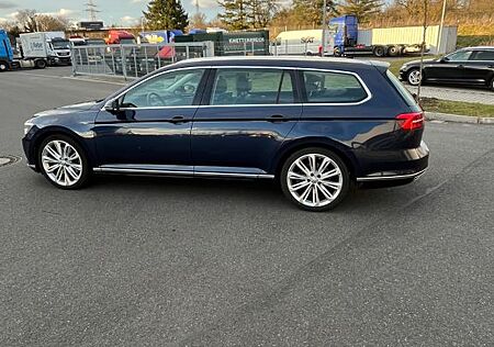 VW Passat Volkswagen 2.0 TDI SCR 176kW DSG 4MOTION Highlin...