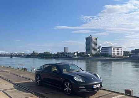 Porsche Panamera 4*SCHECKHEFT VOLL*SPORT CHRONO*KAMERA