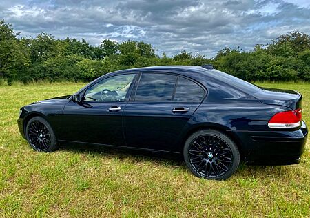 BMW 750Li A -
