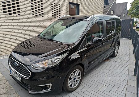 Ford Tourneo Connect L2 Titanium. TÜV neu! Scheckheft