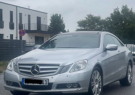 Mercedes-Benz E 350 Coupé CGI BlueEFFICIENCY AVANTG.