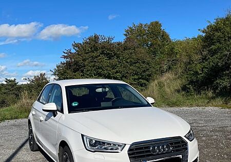 Audi A1 1.0 TFSI ultra Sportback Xenon