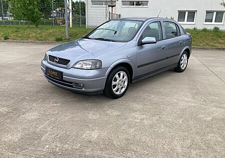 Opel Astra 1.6 Njoy