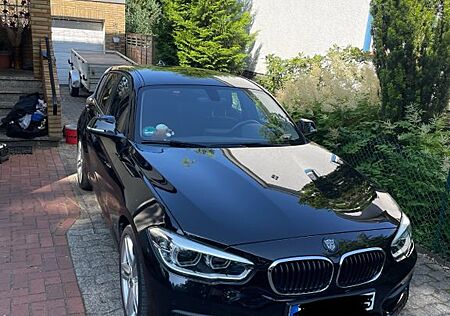 BMW 120i Advantage A Advantage