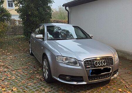 Audi A4 2.0 T FSI e - S-Line TÜV NEU!