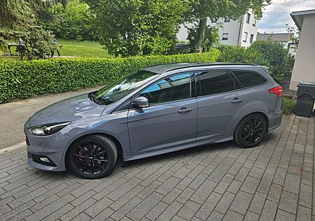 Ford Focus 2,0 EB ST Turnier ST