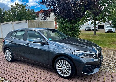 BMW 118i Aut. Advantage LED AHK NAVI