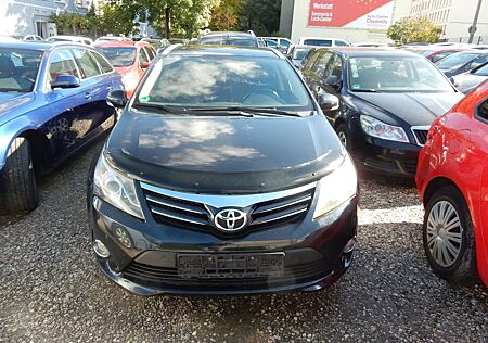 Toyota Avensis gebraucht kaufen Toyota Avensis Kombi Basis
