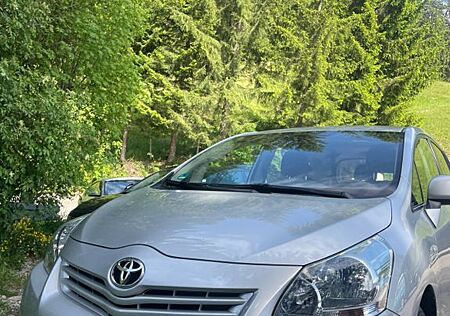 Toyota Verso 1.8l/147PS Valvematic Life *Bitte anrufen*