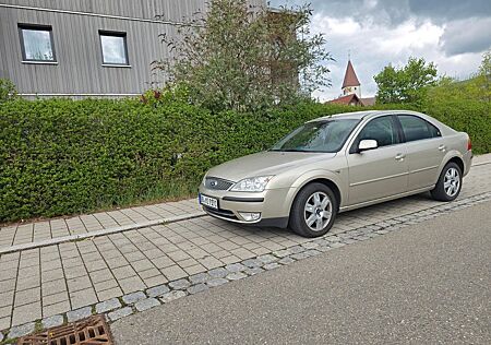 Ford Mondeo 2,0 Ghia Ghia