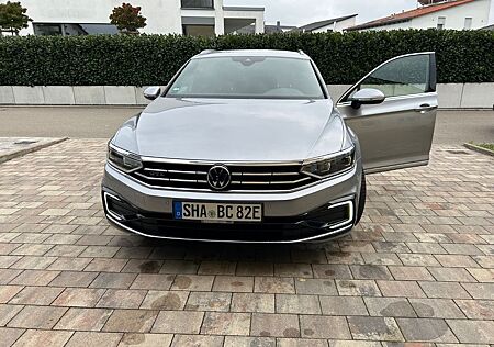 VW Passat Variant Volkswagen GTE, AHK, Standh, Massage, Digi-