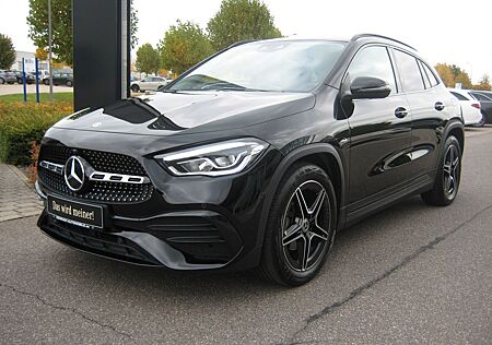 Mercedes-Benz GLA 180 AMG 7G LED Navi Night CarPlay Ambiente