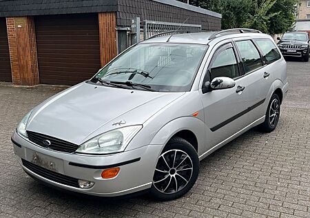 Ford Focus 1.6 Ghia