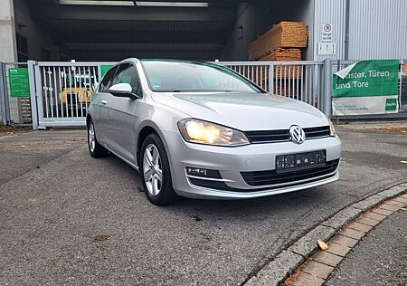 VW Golf Volkswagen VII Lim. Highline BMT Navi Panorama Neu Tüv