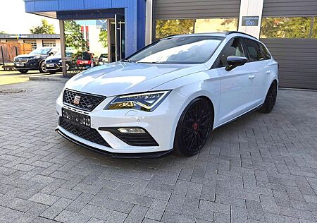 Seat Leon ST Cupra 4Drive Pano/Carplay/H&R/Kam/19"LM