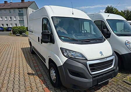 Peugeot Boxer 4-Sarg Bestattungswagen Leichenwagen