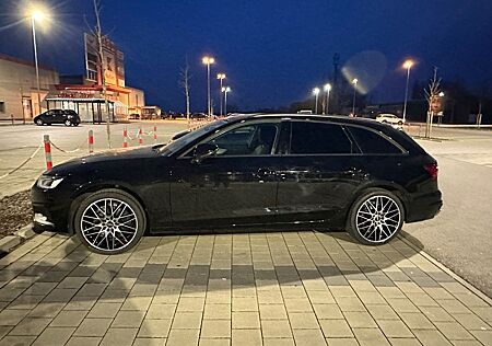 Audi A4 30 TDI S tronic Avant -