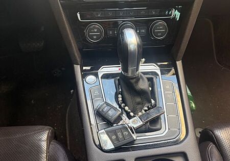 VW Passat Volkswagen 2.0 TDI SCR 176kW DSG 4MOT Highline V...