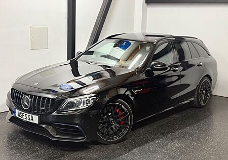 Mercedes-Benz C 63 AMG C63s AMG*PANO*LED*DRIVER-PACKAGE*ALL-BL