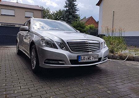 Mercedes-Benz E 350 T BlueEFFICIENCY ELEGANCE ELEGANCE