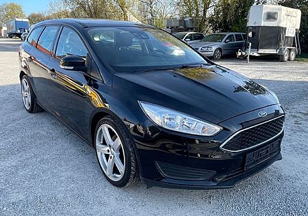 Ford Focus Turnier 1.5 TDCI EURO 6 KLIMA ANHÄNGERKUPL