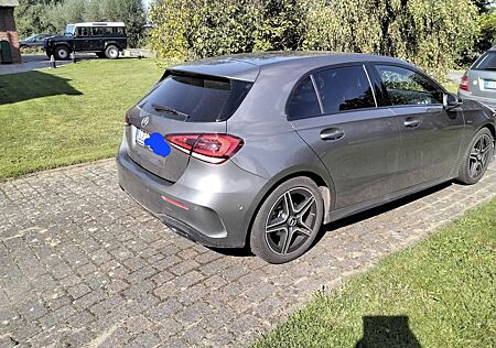 Mercedes-Benz A 180 -