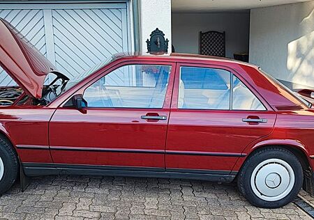 Mercedes-Benz 190