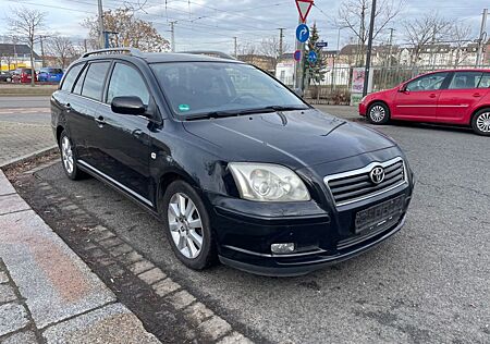 Toyota Avensis Combi Executive 2.0-l-VVT-i