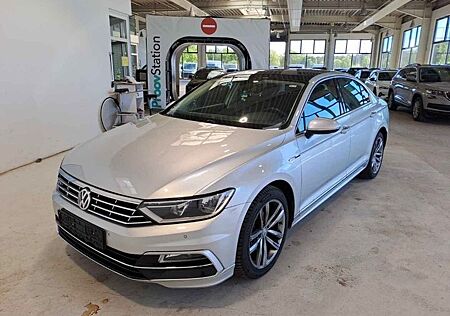 VW Passat Volkswagen 4-Motion R-LINE,Automat.Navi.Klima.PDC.