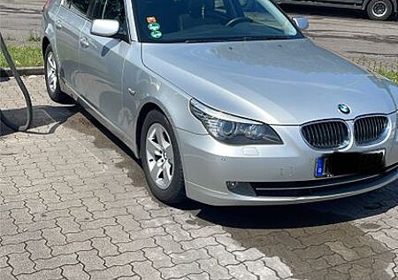 BMW 525i -