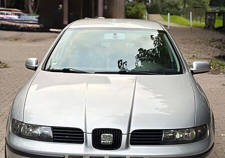 Seat Leon 1,6 16V Stella Stella