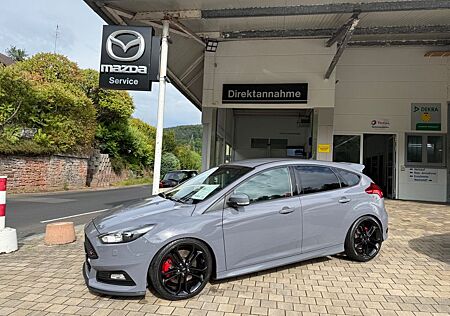 Ford Focus 2,0 Boost ST Leder-Sport-Pak. Standheizung