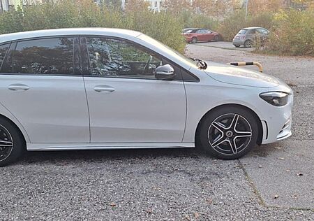 Mercedes-Benz B 220 d DCT - AMG Line