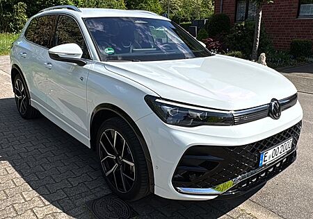VW Tiguan Volkswagen 2.0 TDI SCR DSG R-Line WEBASTO