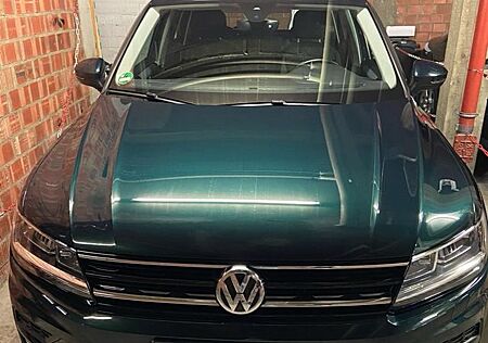 VW Tiguan Volkswagen 2.0 TDI SCR DSG BMT Comfortline Comfo...
