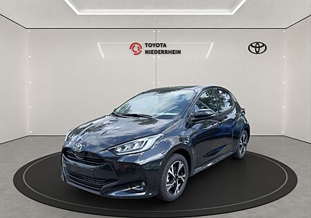 Toyota Yaris Hybrid Teamplayer CP+TP+LED+RFK+CARPLAY+KE