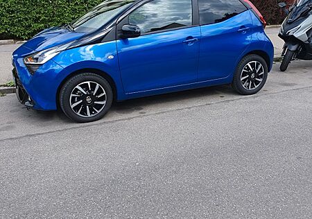 Toyota Aygo (X) Aygo (X) 1,0-l-VVT-i x-final x-final