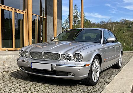 Jaguar XJR X350 R Type