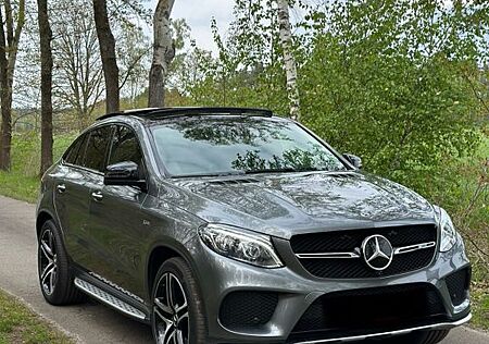 Mercedes-Benz GLE 43 AMG Mercedes-AMG GLE 43 4MATIC Merced...