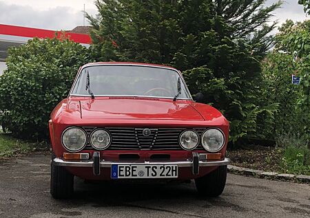 Alfa Romeo GT 2.0
