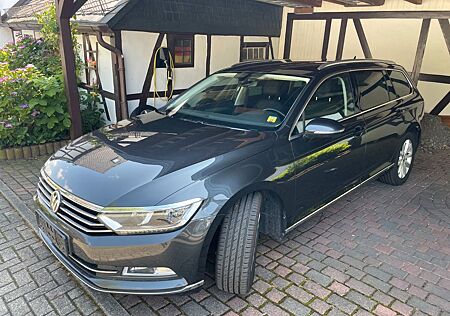 VW Passat Variant Volkswagen 2.0 TDI Highline Variant Highline