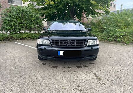 Audi A8 4.2 V8 LPG | Luxusklassiker | top gepfle