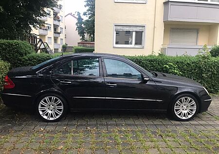 Mercedes-Benz E 200 KOMPRESSOR AVANTGARDE Avantgarde