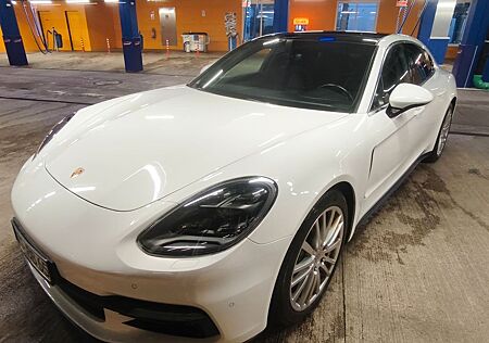 Porsche Panamera 4S Diesel S