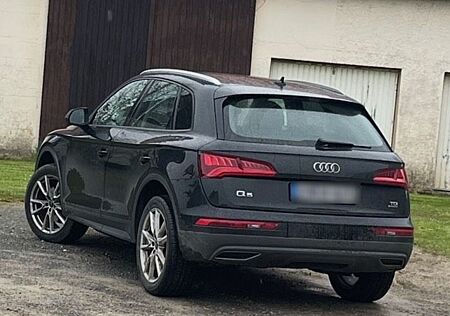 Audi Q5 2.0 TDI 140kW S tronic quattro sport sport