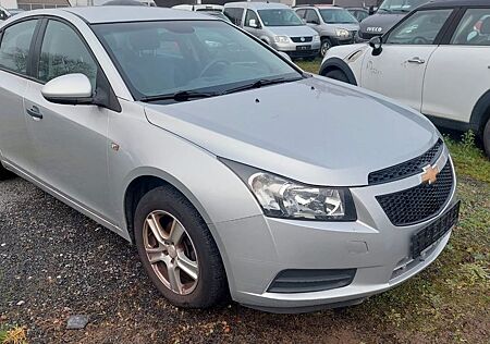 Chevrolet Cruze Basis