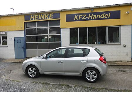 Kia Cee'd / Ceed