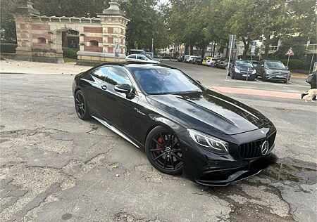 Mercedes-Benz S 63 AMG 4MATIC Coupé AMG